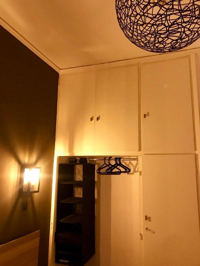 Renovated Minimal Apartment Next To Metro Atena Exterior foto